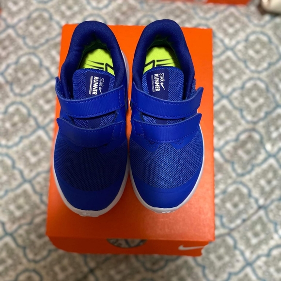 NIKE SHOES | KIDS SHOES| ON HAND - Picture 2 of 2